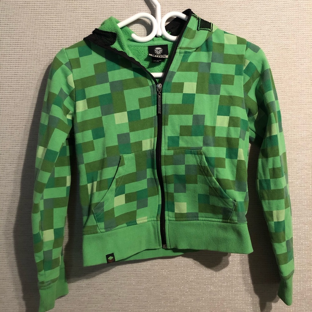 Minecraft hoodie, that Steve would be jealous of.